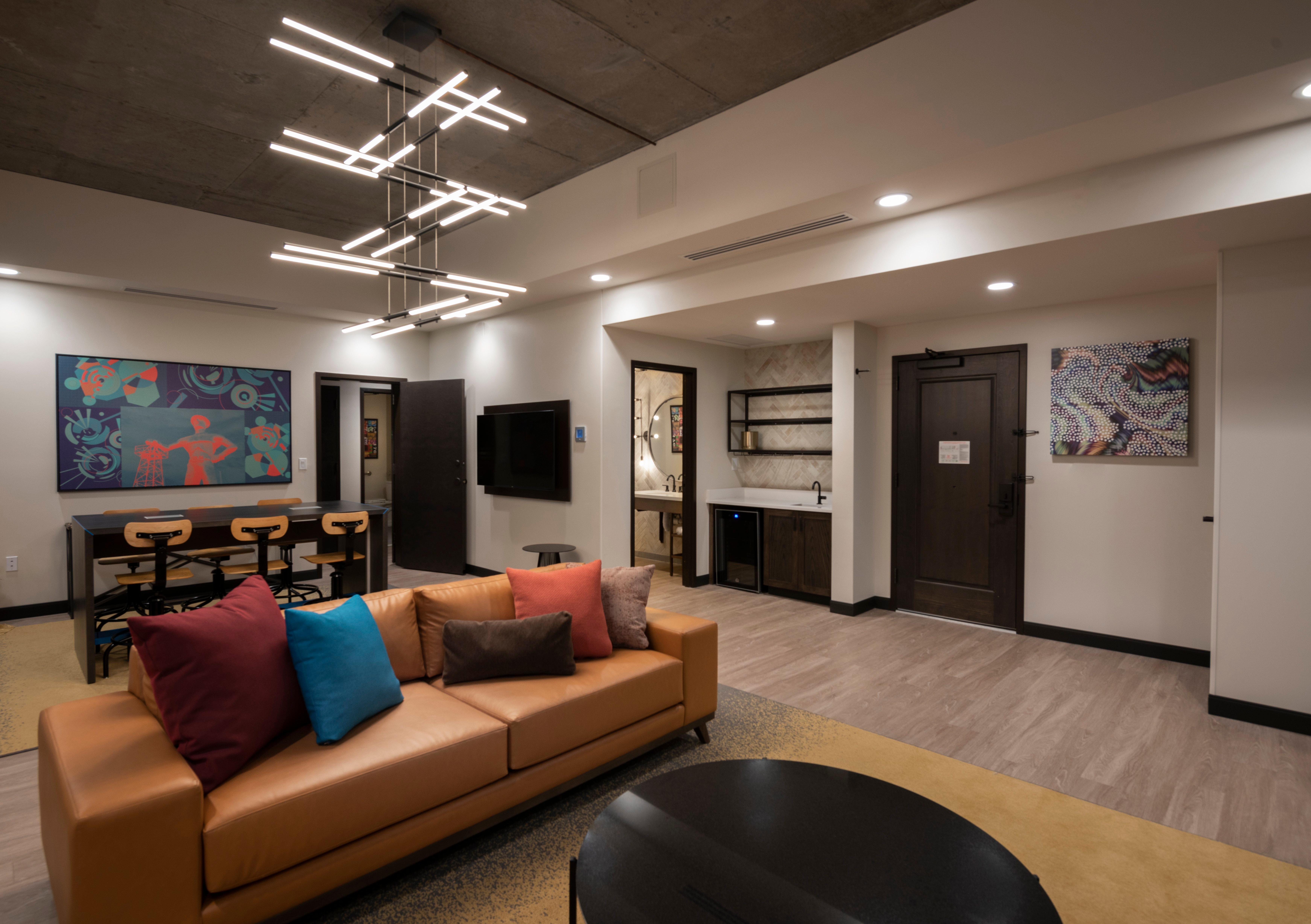 Hotel Indigo Tulsa Dwtn/Entertainment Area מראה חיצוני תמונה